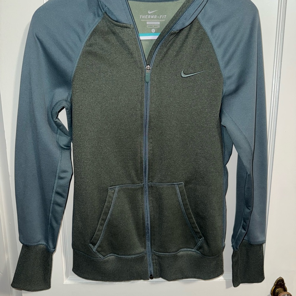 Nike Therma-Fit Zip-Up Jacket in Olive/Blue